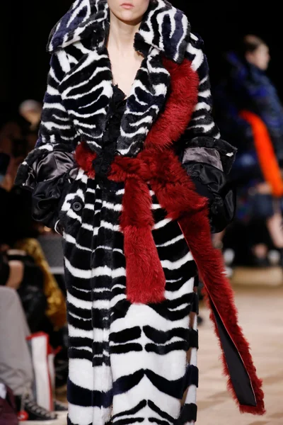 Look 49